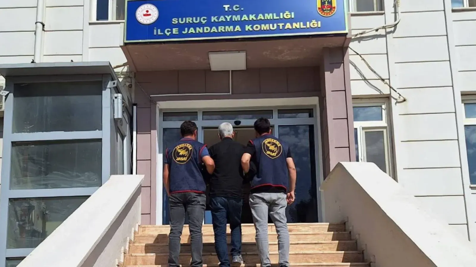 Şanlıurfa’da JASAT Operasyonu: 5 Yıl Hapis Cezası Bulunan Şahıs Yakalandı