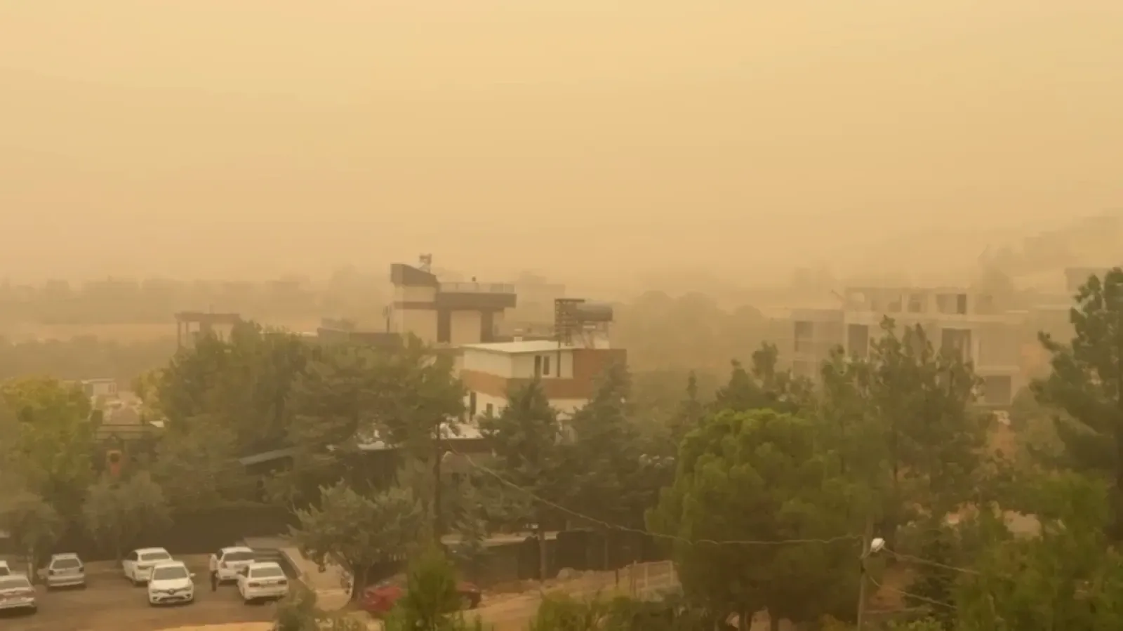 Şanlıurfa’da Toz Bulutu Etkisini Sürdürüyor